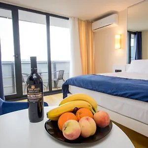 https://orbi-city-32.batumihotels.net