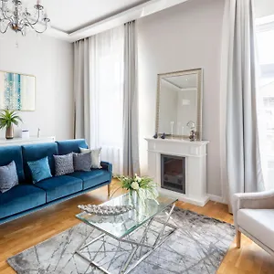Luxury Royal In The Heart Of Apartment Budapest