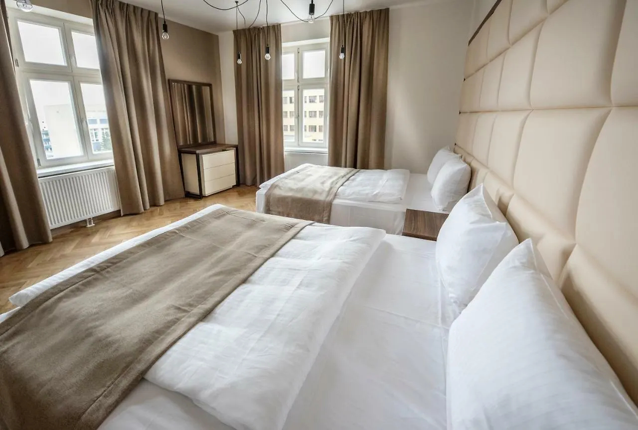 Letna Garden Suites Prag Daire