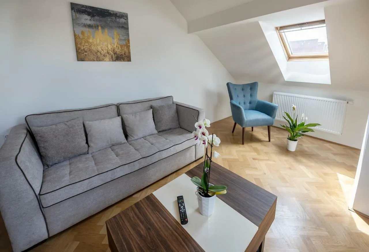 Letna Garden Suites Prag Daire
